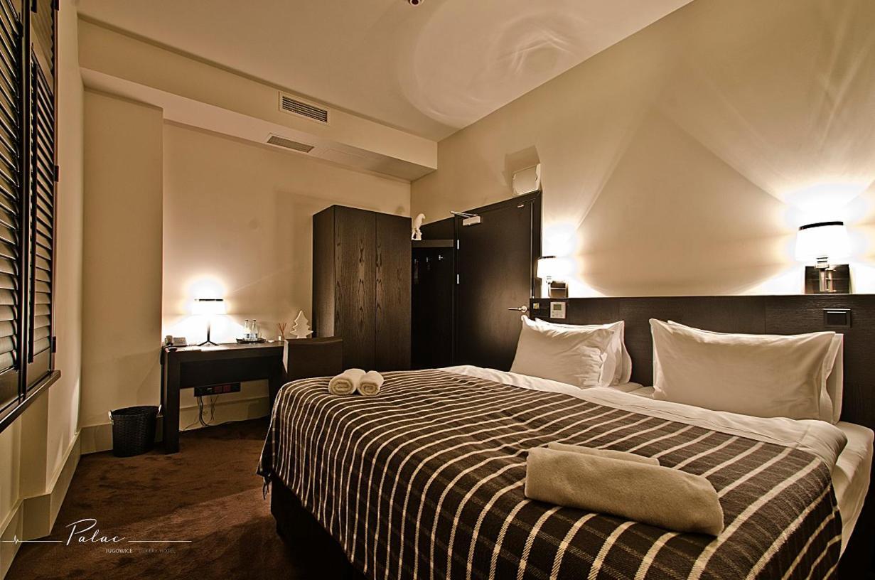 Hotel Palac Jugowice วาลบ์จิก ภายนอก รูปภาพ